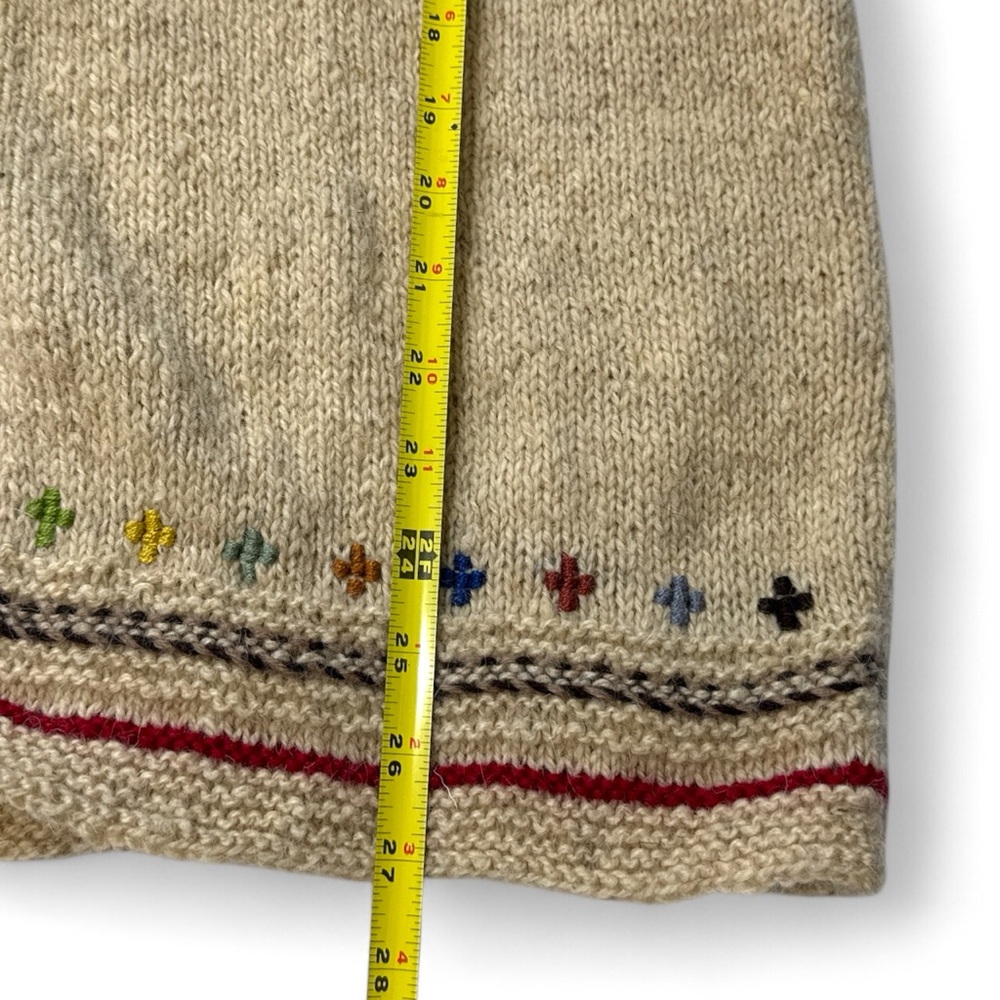 VTG Indigenous Beige Knit Sweater with Red and Colorful Details Women’s Medium - Picture 4 of 5